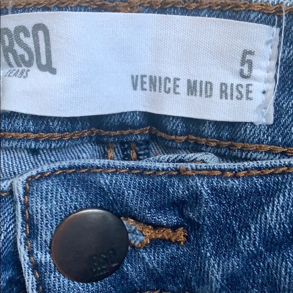 jeans shorts mid rise - Picture 3 of 3
